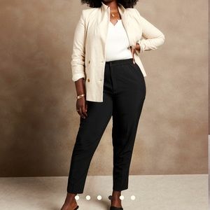 Banana Republic Airstretch Tapered Pant size XL